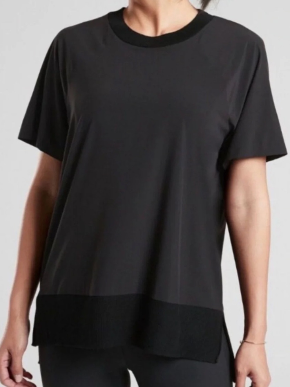 Athleta BLACK Zephyr Crewneck Short Sleeve Rib Slit Hem Performance Sz XL